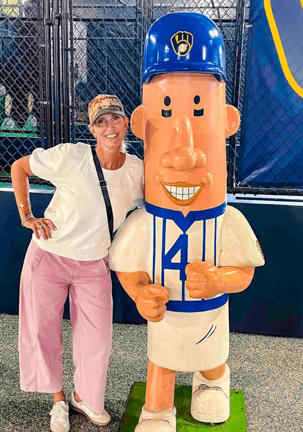 Milwaukee Brewers Stadium Mascot